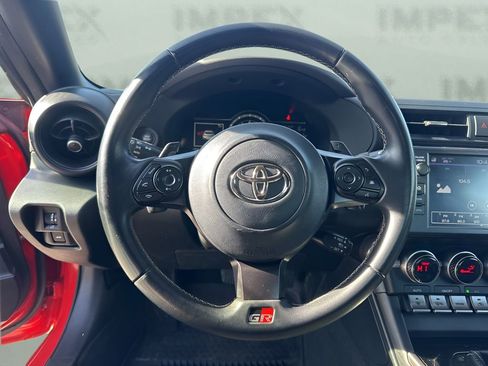 Used 2024 Toyota GR86 image 12