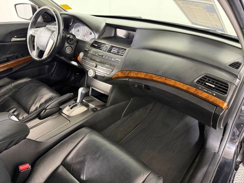Used 2011 Honda Accord EX-L image 24