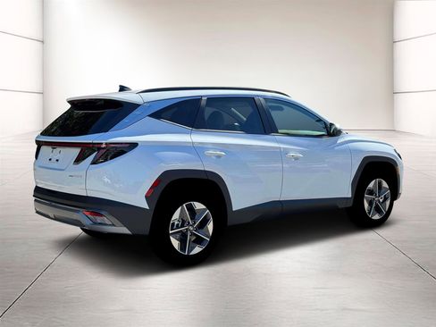 New 2026 Hyundai Tucson SEL image 8