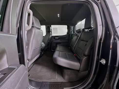 Used 2025 GMC Sierra 1500 SLT RWD image 28