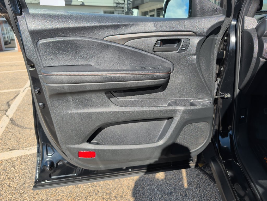 Used 2024 Honda Passport TrailSport image 14