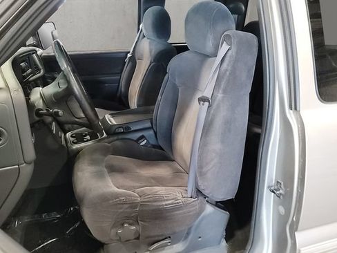 Used 2000 Chevrolet Silverado 2500 LS RWD image 36