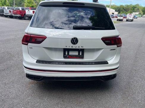 Used 2024 Volkswagen Tiguan SE R-Line AWD/4WD image 4