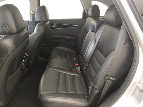 Used 2019 Kia Sorento EX w/ EX Touring Package FWD image 18