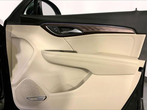 Used 2023 Buick Envision Avenir image 25