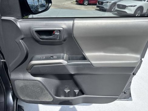 Used 2022 Toyota Tacoma SR5 RWD image 42