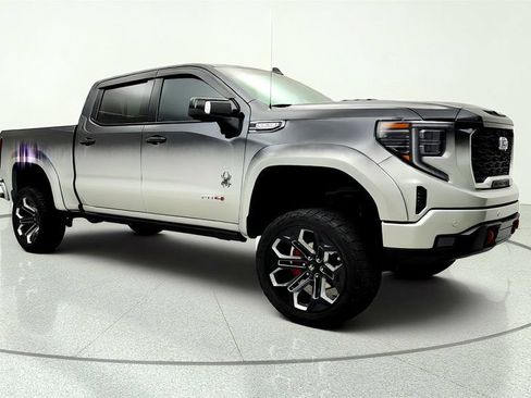 Used 2023 GMC Sierra 1500 AT4 w/ AT4 Premium Package AWD/4WD image 3