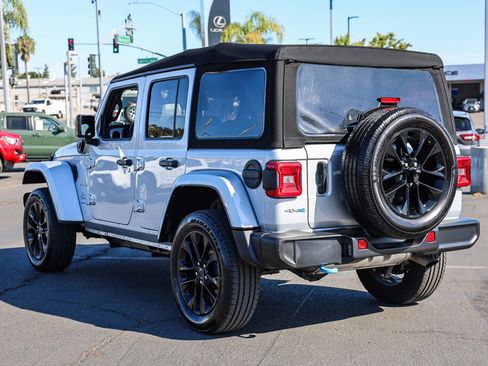 Used 2024 Jeep Wrangler Unlimited Sahara AWD/4WD image 23