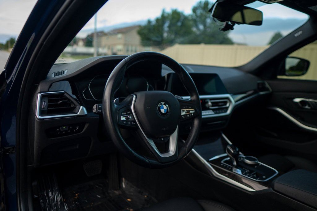 Used 2021 BMW 330i xDrive Sedan w/ Convenience Package AWD/4WD image 24