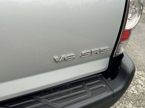 Used 2013 Toyota Tacoma 4x4 Access Cab V6 w/ SR5 Pkg image 12