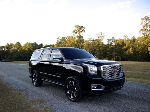 Used 2019 GMC Yukon Denali image 4