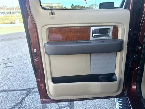 Used 2010 Ford F150 Lariat image 17