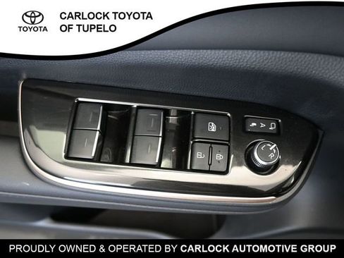 Used 2026 Toyota Crown XLE image 22