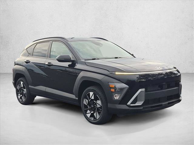 Used 2025 Hyundai Kona SEL AWD/4WD image 3