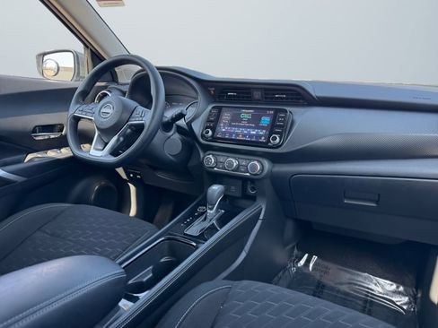 Used 2024 Nissan Kicks SV image 14
