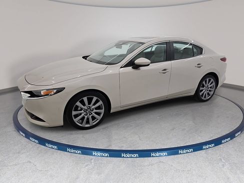 Used 2024 MAZDA MAZDA3 s FWD image 12
