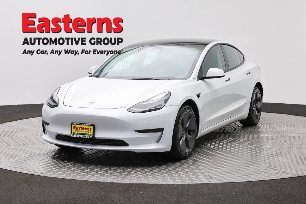 Used 2023 Tesla Model 3 Standard Range RWD image 1