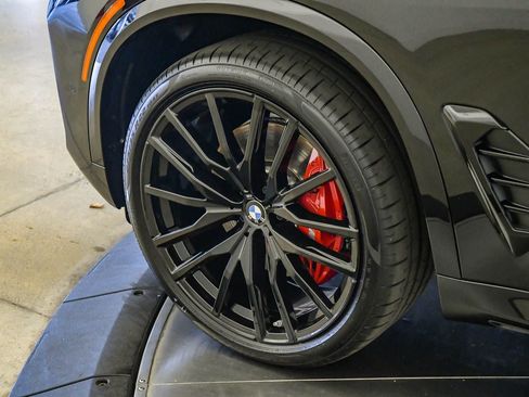 Used 2026 BMW X5 sDrive40i w/ M Sport Package RWD image 9