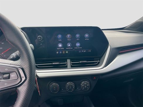 Used 2025 Chevrolet Trax RS w/ Driver Confidence Package image 14