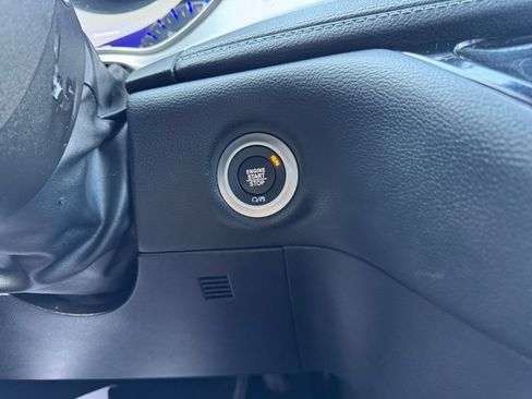 Used 2021 Chrysler Pacifica Touring w/ S Appearance Package image 30