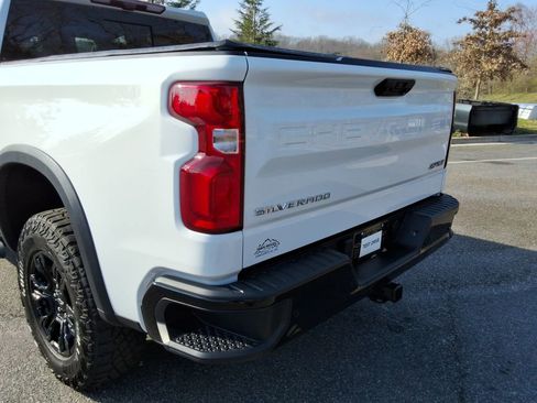 Certified 2024 Chevrolet Silverado 1500 ZR2 w/ Technology Package image 15