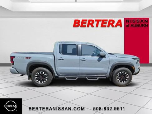 Used 2023 Nissan Frontier PRO-4X w/ Tow Package AWD/4WD image 2