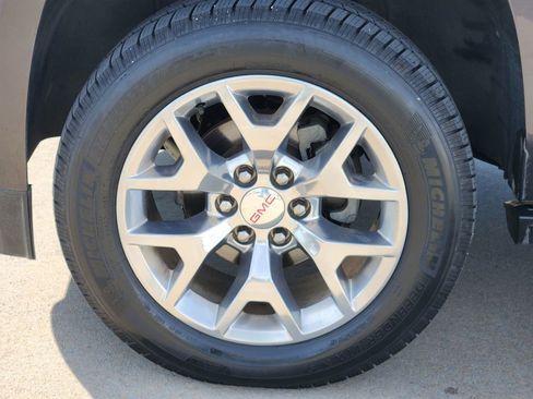 Used 2017 GMC Yukon Denali w/ Open Road Package image 16