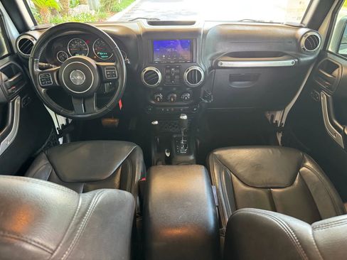 Used 2016 Jeep Wrangler Unlimited Sahara w/ Connectivity Group image 20