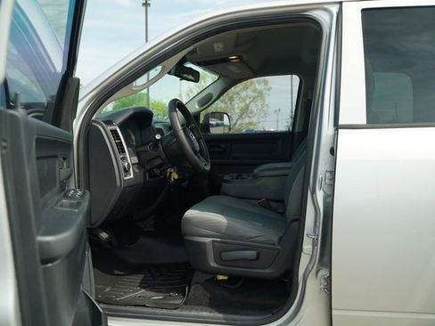 Used 2015 RAM 2500 Tradesman w/ Chrome Appearance Group AWD/4WD image 12