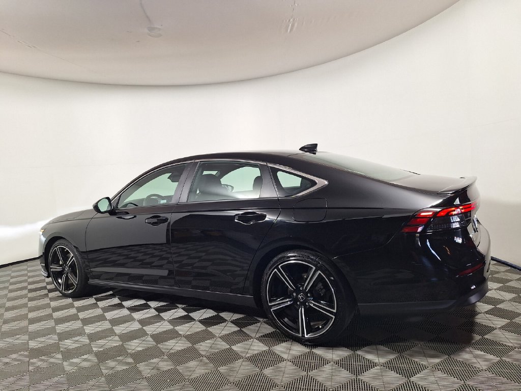Used 2025 Honda Accord Sport image 7