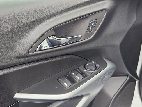 New 2026 Chevrolet Trax RS w/ Sunroof Package FWD image 11