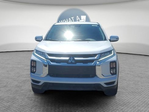 Used 2025 Mitsubishi Outlander Sport SE AWD/4WD image 9
