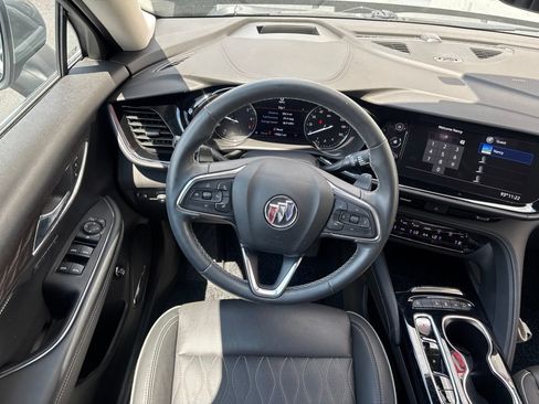 Used 2023 Buick Envision Avenir FWD image 3