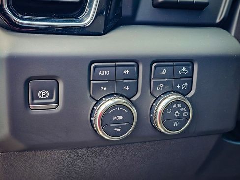 Certified 2024 GMC Sierra 1500 Denali w/ Technology Package AWD/4WD image 18