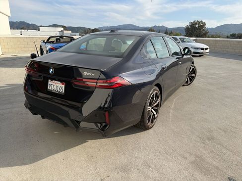 Used 2025 BMW 530i w/ M Sport Package image 4