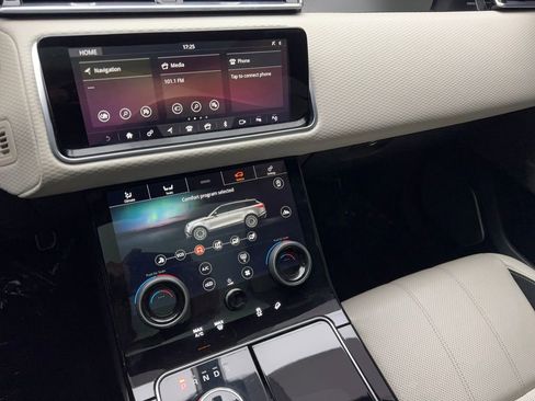 Used 2019 Land Rover Range Rover Velar R-Dynamic SE image 60