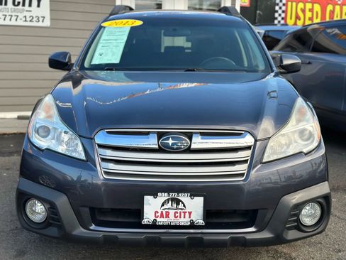Used 2013 Subaru Outback 2.5i Premium image 2