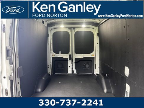 New 2025 Ford Transit 250 Low Roof image 32
