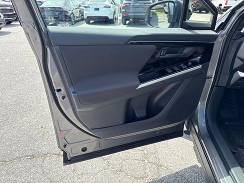 Used 2024 Subaru Solterra AWD/4WD image 24