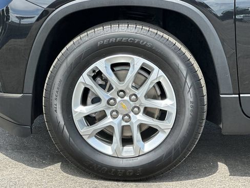 Used 2020 Chevrolet Traverse LT FWD image 25