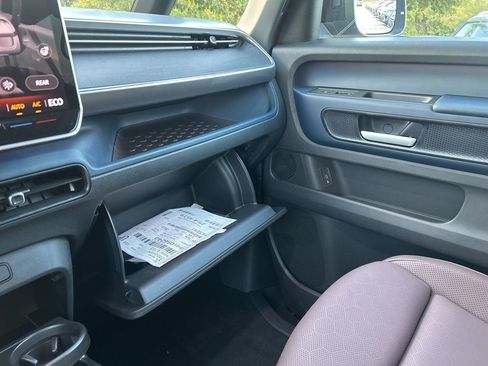 New 2025 Volkswagen ID. Buzz Pro S Plus image 21