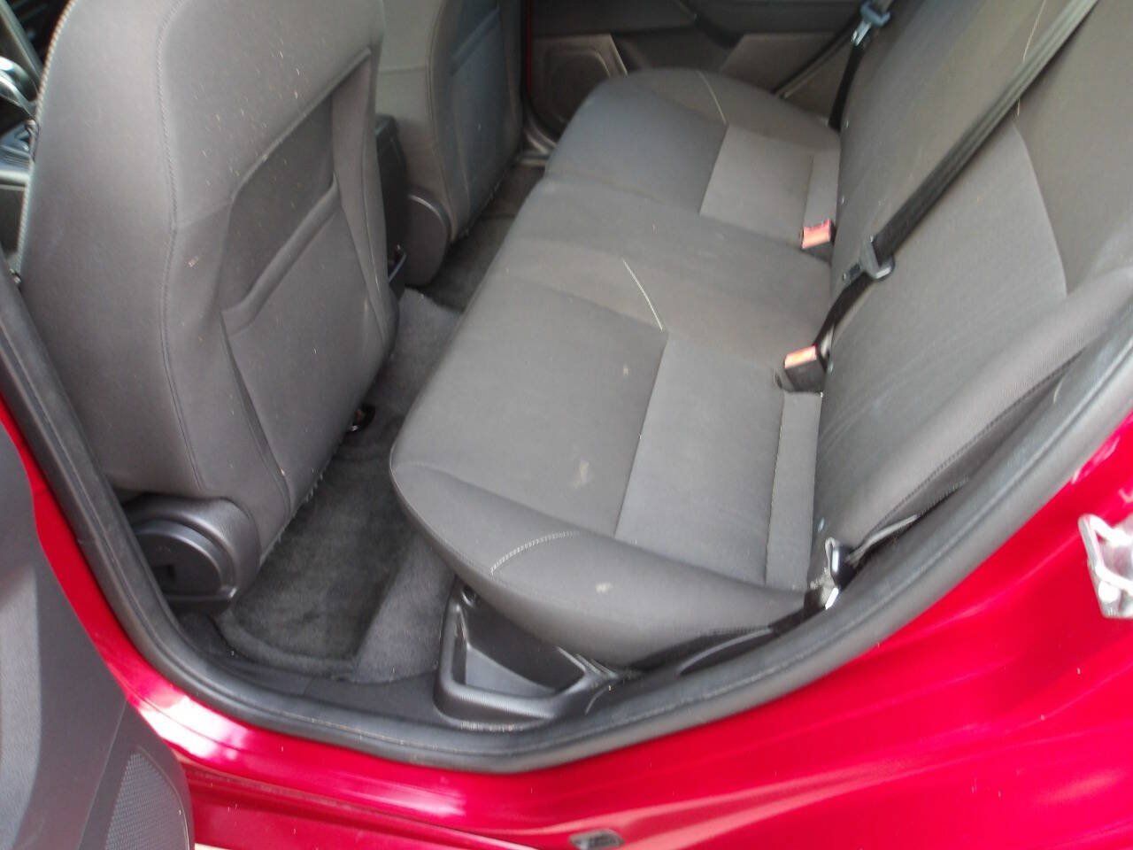 Used 2015 Ford Focus SE w/ SE Sport Package FWD image 23