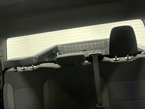 Used 2023 GMC Sierra 1500 Elevation image 11