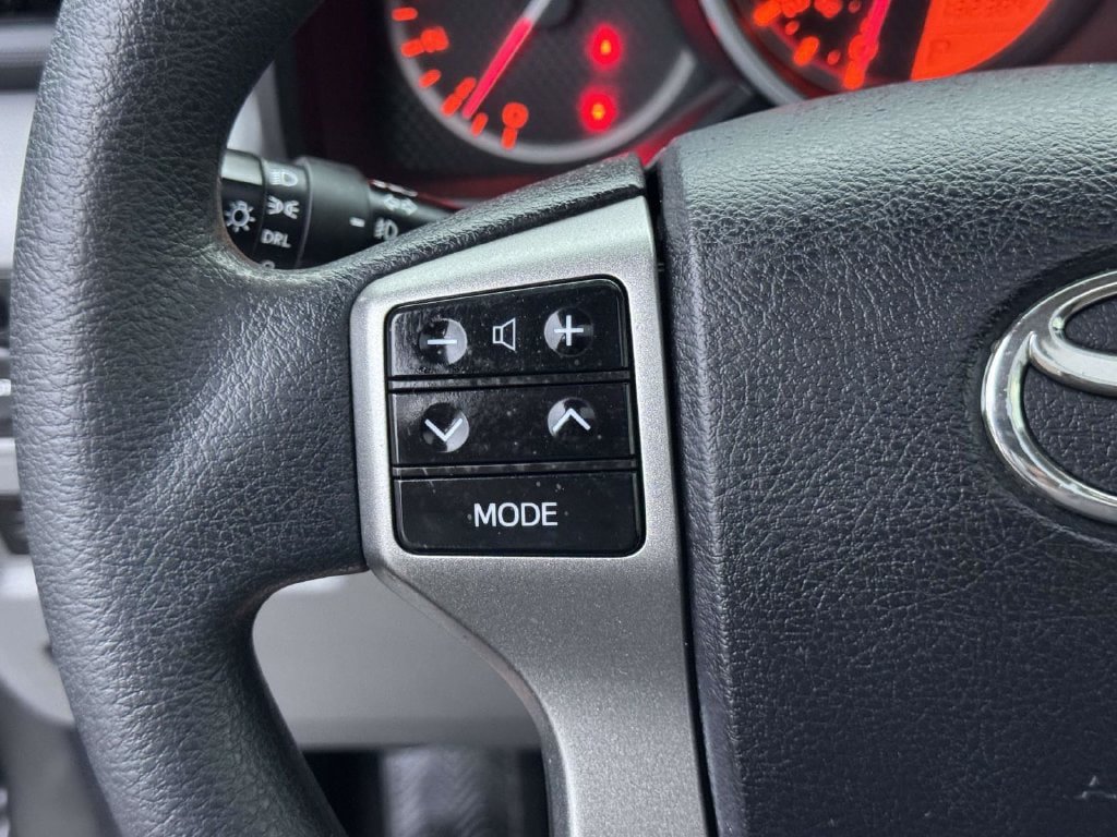 Used 2011 Toyota 4Runner SR5 w/ Convenience Pkg AWD/4WD image 10