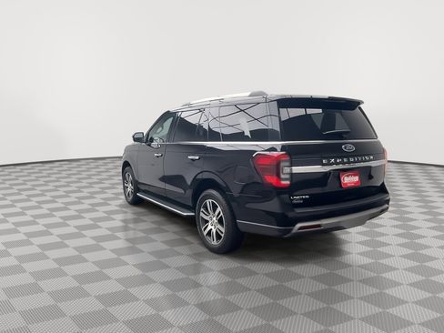 Used 2022 Ford Expedition Limited image 2