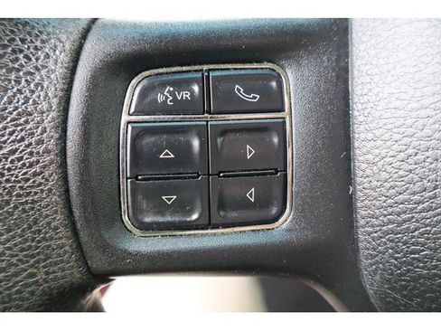 Used 2013 RAM 1500 Classic SLT w/ Premium Display Pkg AWD/4WD image 10