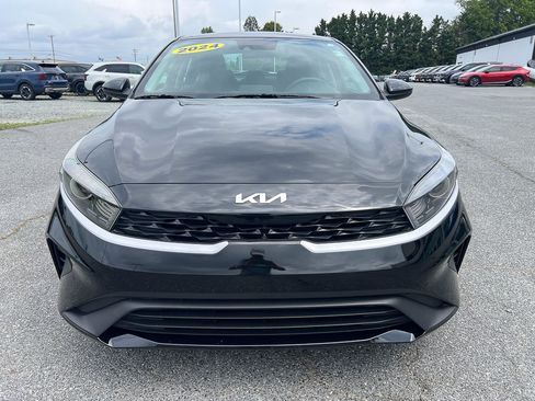 Used 2024 Kia Forte LXS FWD image 9