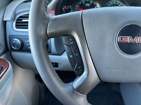 Used 2011 GMC Sierra 2500 SLT w/ SLT Convenience Package image 20