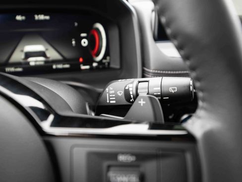 Used 2024 Nissan Rogue SL image 14