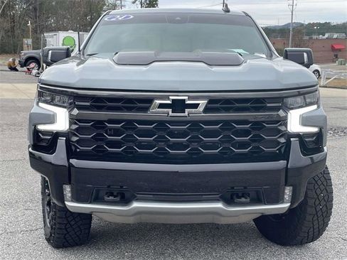 Used 2024 Chevrolet Silverado 1500 ZR2 w/ Dark Appearance Package image 8